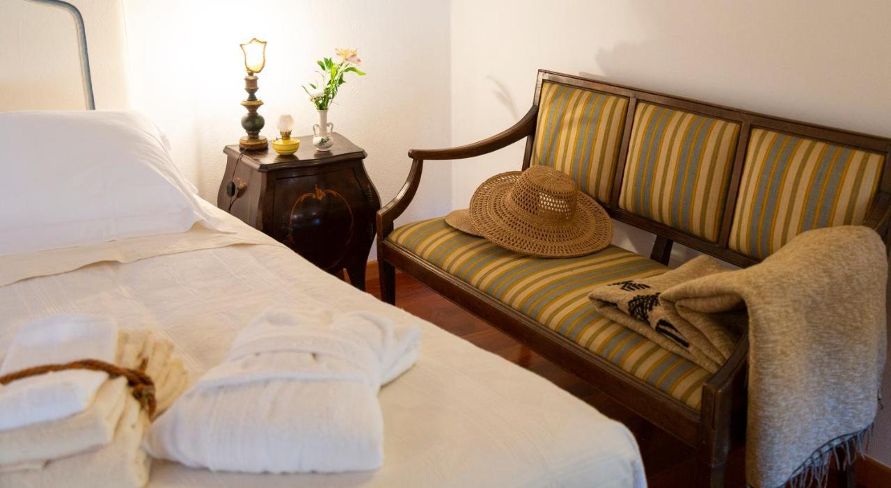 Palazzo Sismonda Bed and Breakfast Corneliano d'Alba Eksteriør billede