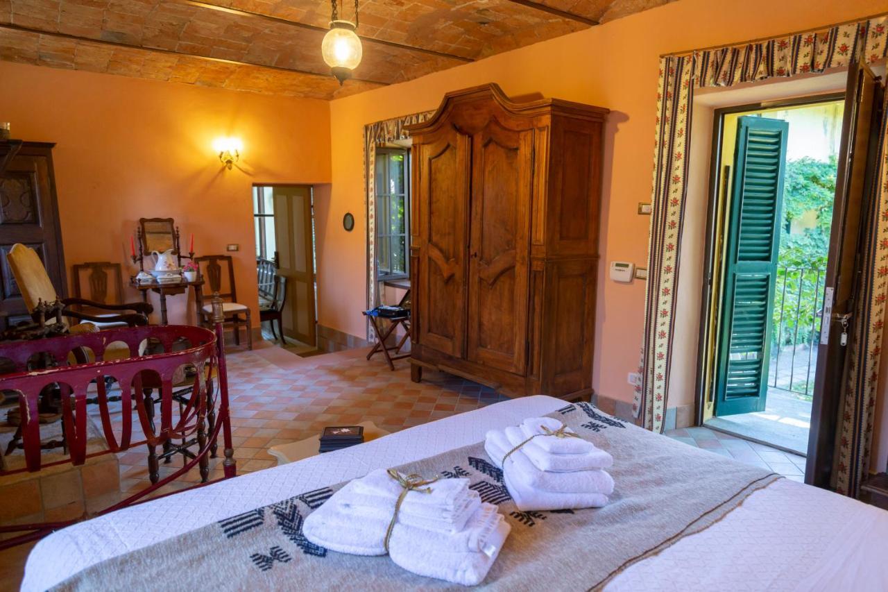 Palazzo Sismonda Bed and Breakfast Corneliano d'Alba Eksteriør billede